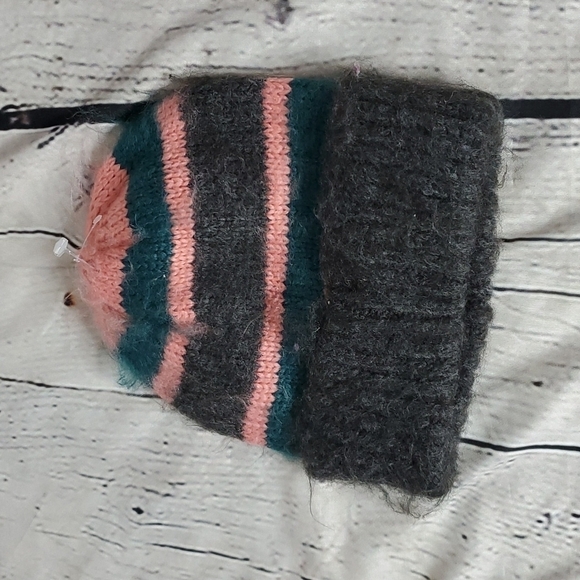 Topshop Cuffed Fuzzy Striped Women's Beanie NWOT - Picture 1 of 6
